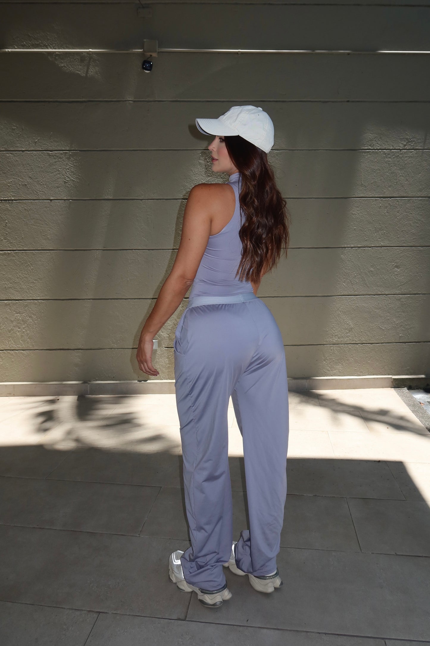 Set gris top cuello alto pant largo Iconic