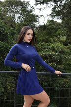 Buzo cuello tortuga largo